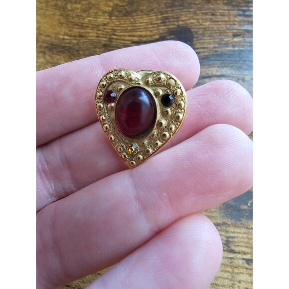 VTG Ballou Reg’d Heart Pin GoldTone Multicolored Rhinestones Red Center Cabochon - Picture 3 of 3
